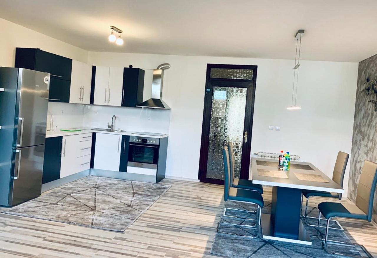 Noor Apartman Bihac Apartment ภายนอก รูปภาพ