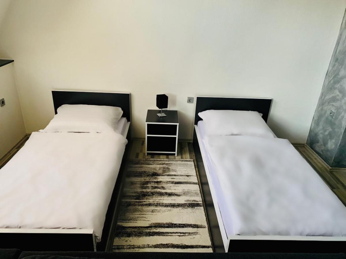 Noor Apartman Bihac Apartment ภายนอก รูปภาพ